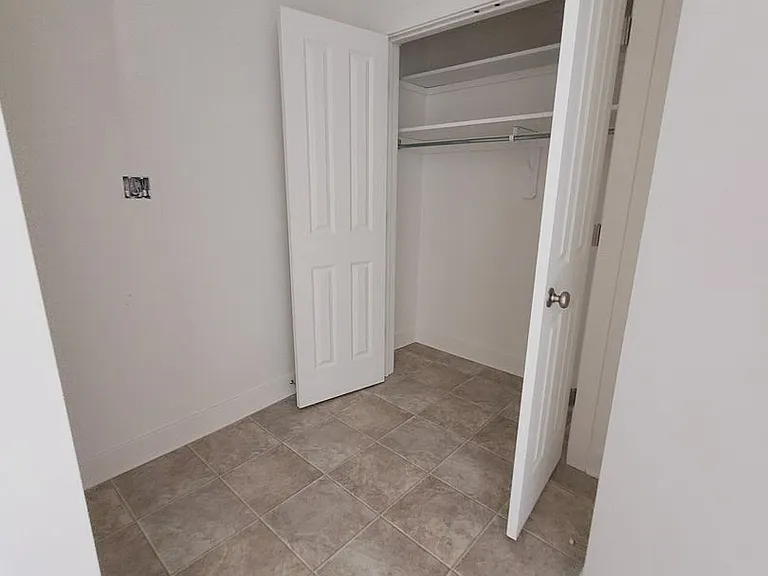 34 E Main St — Photo 15