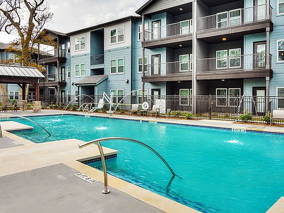 2nd image of 100 Creekwood Landing Dr APT 4305