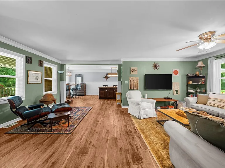 852 Benson Hurst Dr SW — Photo 28