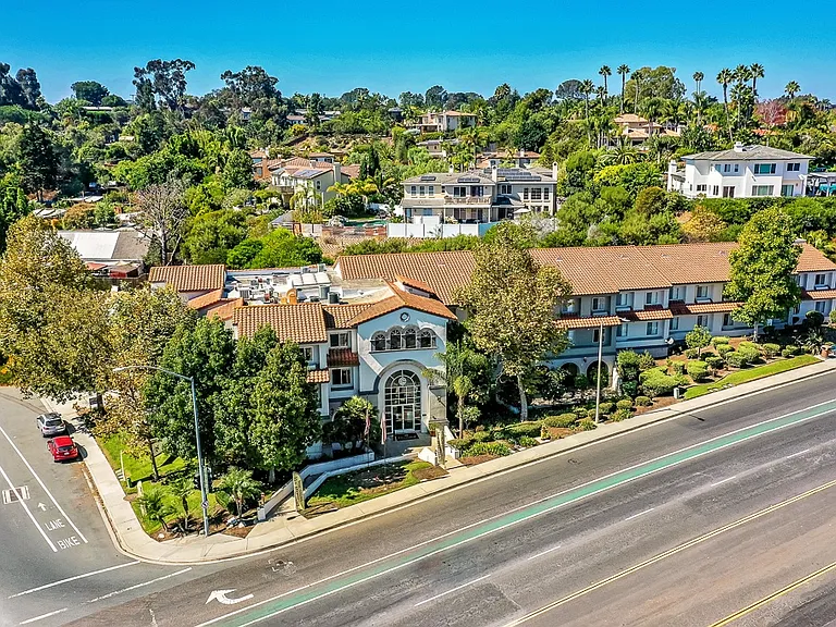 Azure Point at Encinitas - 55+ Active Adult Apartments — Photo 2