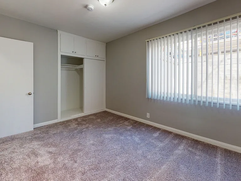 Overland Avenue Apartments — Photo 27