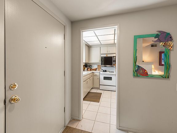 3rd image of 2367 Miramonte Cir #C