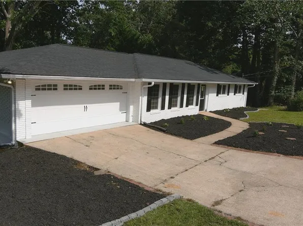 1681 Fairview Dr, Gainesville, GA 30501