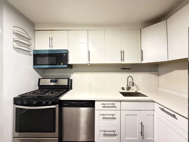 3511 W Dickens Ave #1 — Photo 2