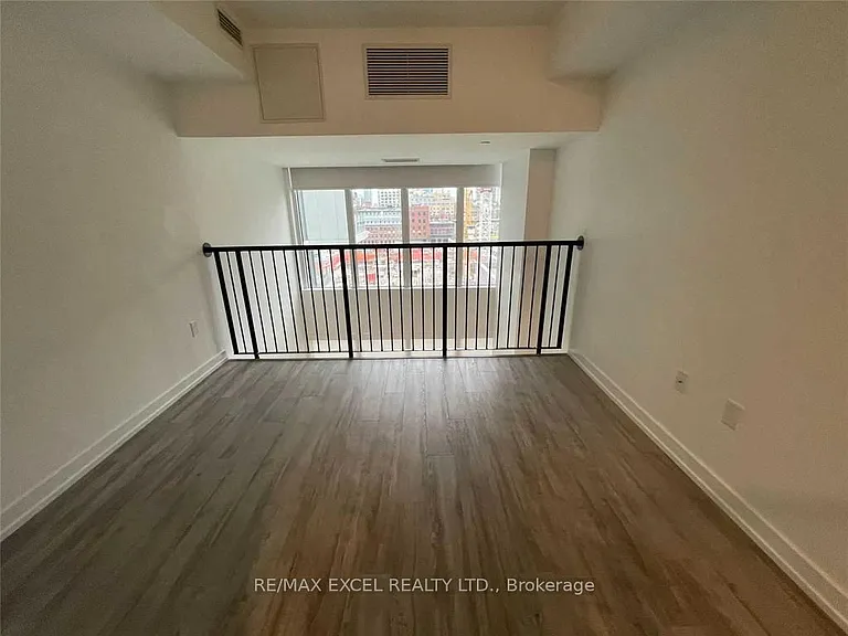 77 Shuter St #529 — Photo 9