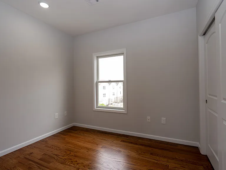 704 Warren St #1 — Photo 12