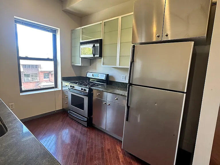 3984 Commonwealth St — Photo 17