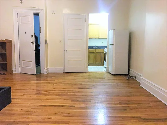 Rented by Lang Realty LLC | media 18