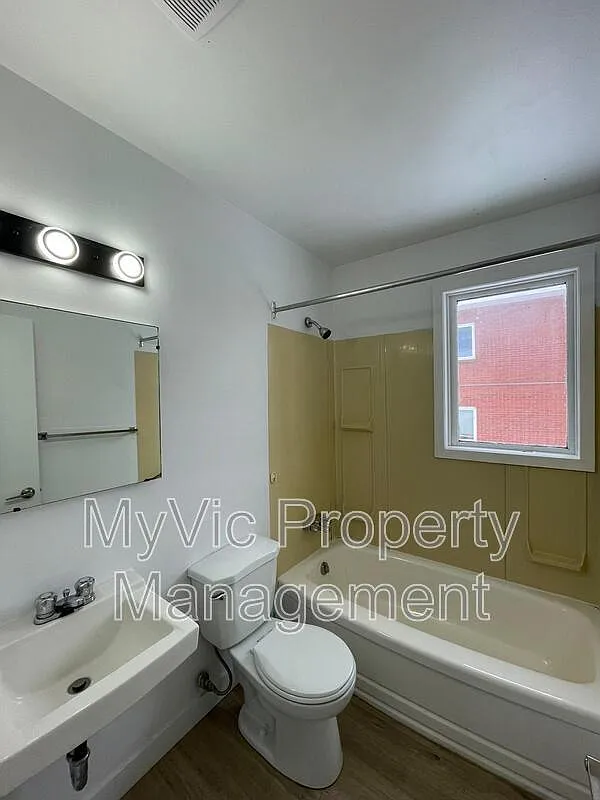 1 bed, 1.0 bath, $1,000 — Photo 4