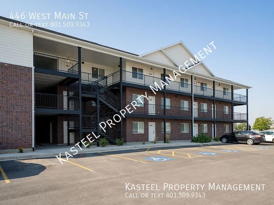 Internet and HOA Fee Included, Beautiful Condos — Photo 2