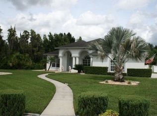 18126 Royal Forest Dr, Tampa, FL 33647