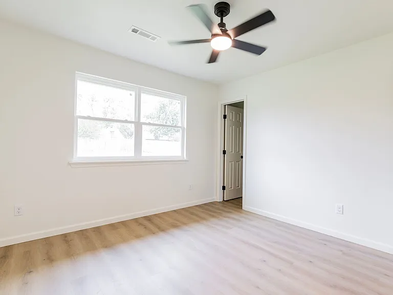 1802 S 14th Pl — Photo 12