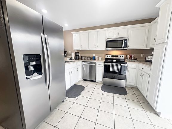 2nd image of 110 Colson Village Ct #110
