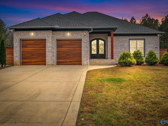 21746 Pinebrook Dr, Athens, AL 35614