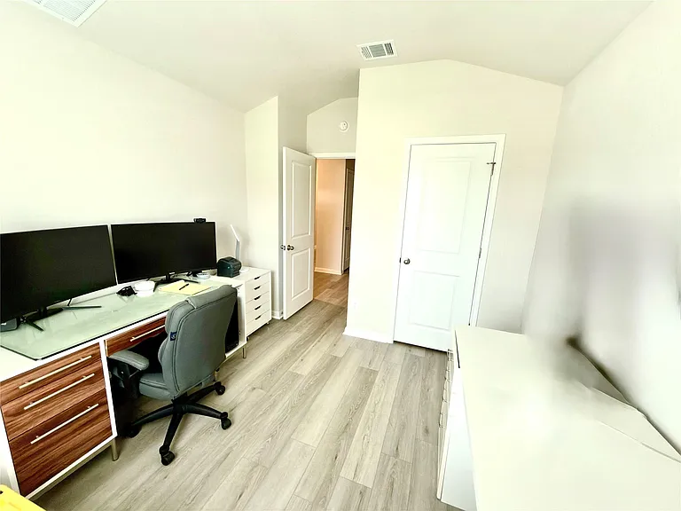 310 Fossil Dr — Photo 14