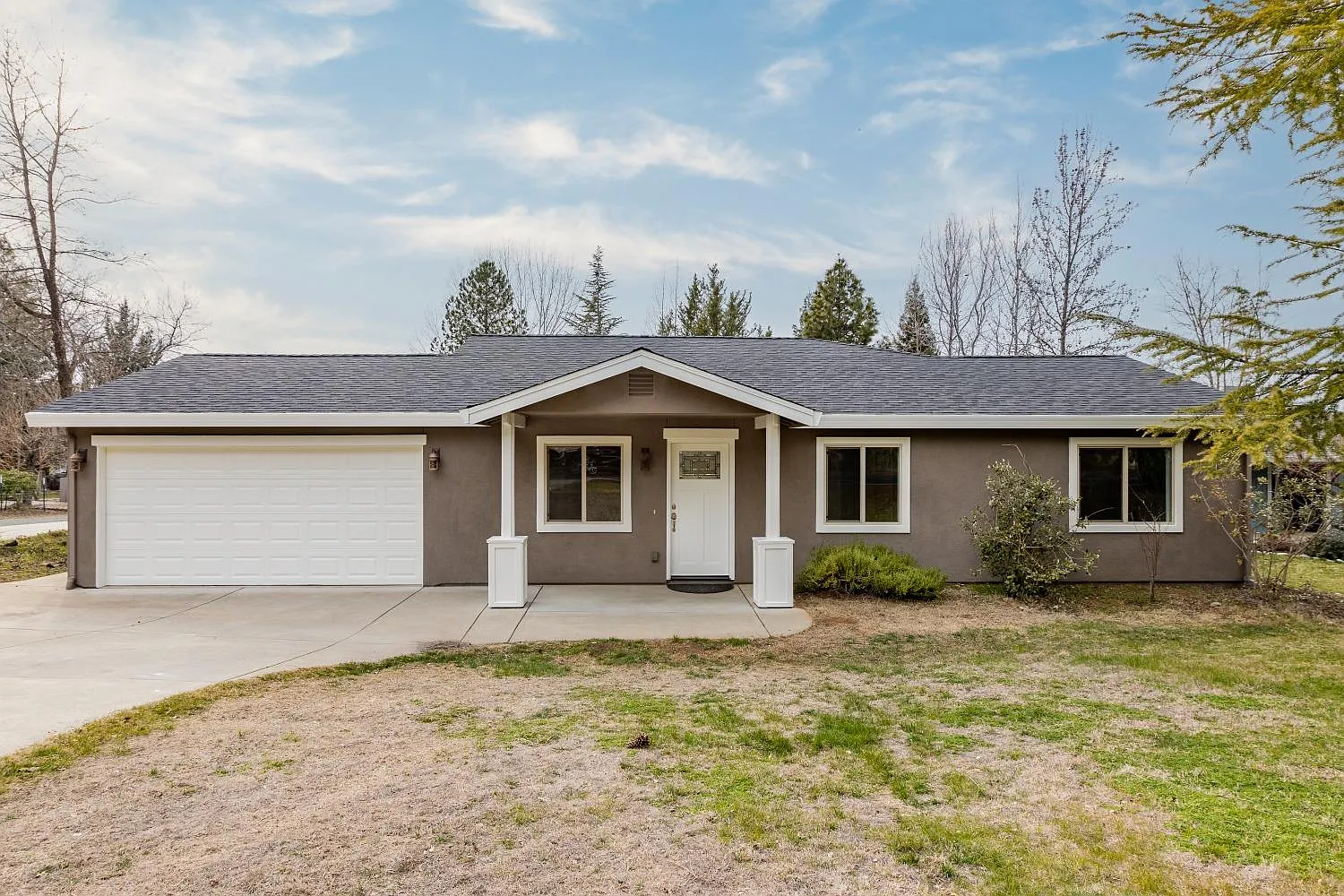 17900 Lake Forest Dr photo 1
