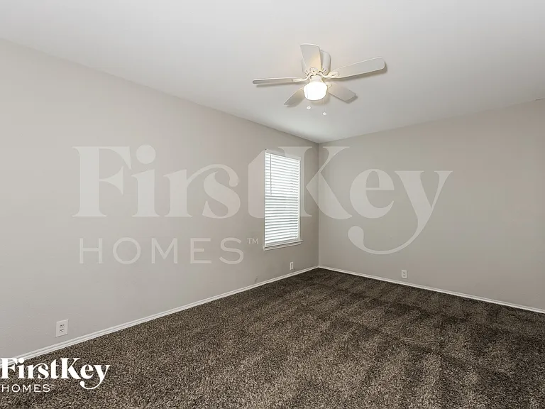 4500 Chris Dr — Photo 14