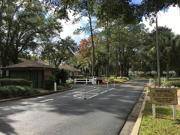 2nd image of 2406 SE 18th Cir