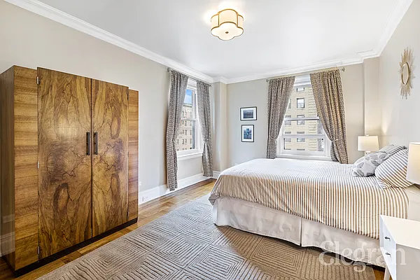 Sold by (Legacy) Elegran | media 7