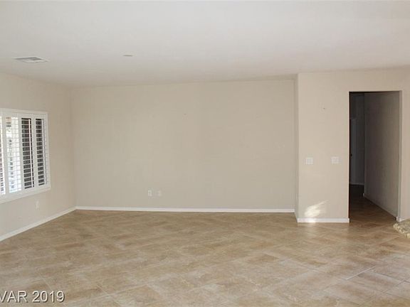 5th image of 2264 Laurel Heights Ln