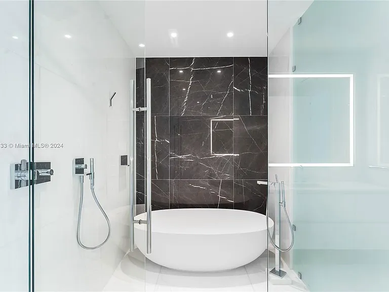 300 S Biscayne Blvd #4509 — Photo 9