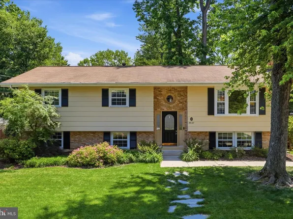 8627 Braddock Ave, Alexandria, VA 22309
