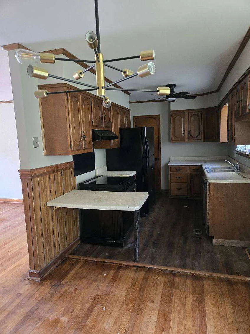 4 bed, 1319 sqft, $1,500 — Photo 3