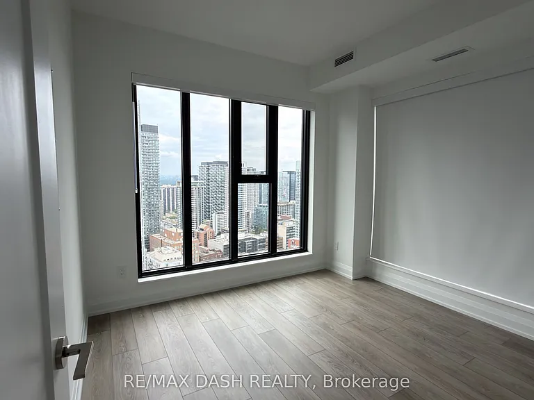 20 Soudan Ave #3602 — Photo 9