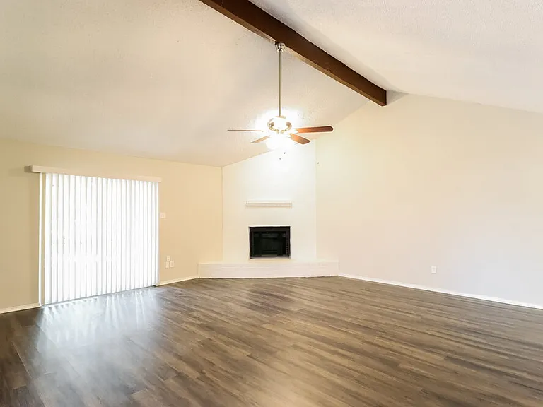 4200 Cypress Springs Dr — Photo 4