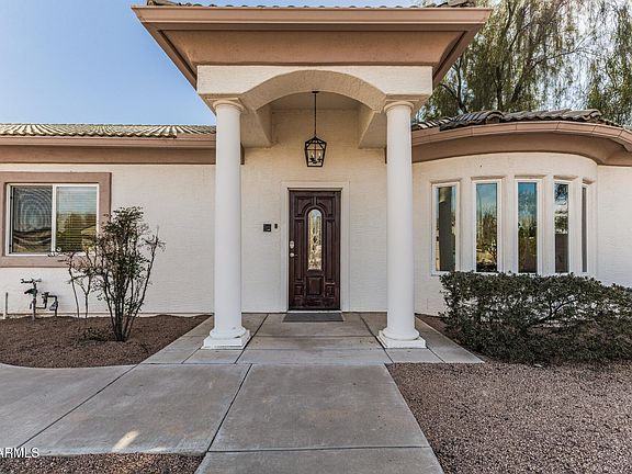 3rd image of 3225 W MARCONI Avenue