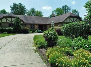 1241 Whispering Woods Ln, Springboro, OH 45066