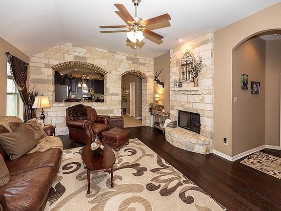 4th image of 6178 Granger Ln
