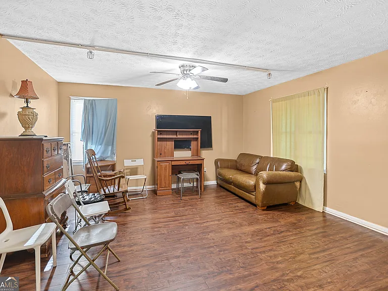 492 Pine Rd — Photo 13