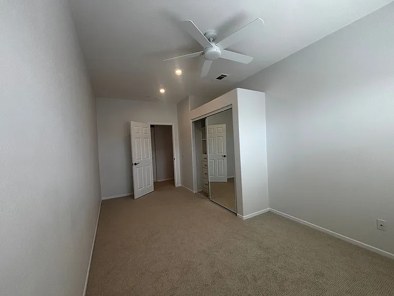 634 Compass Ct — Photo 21