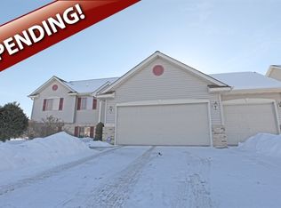 1593 Windsor Dr S, Shakopee, MN 55379