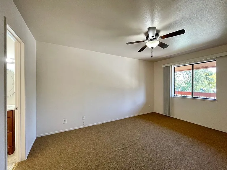 Bridgeview Apartments — Photo 20