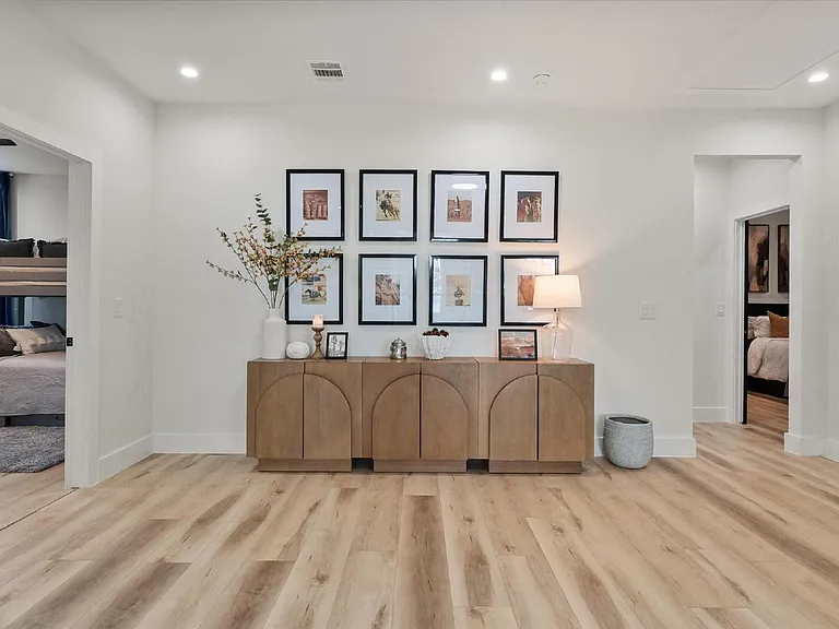 4029 Ivanhoe Ln — Photo 15