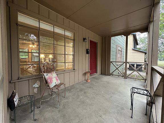 4th image of 449 Bryn Mawr Dr