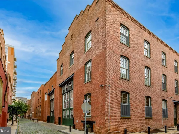 130 N Bread St #126, Philadelphia, PA 19106