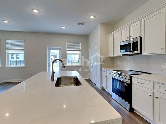 4th image of 5960 River Farm Ave