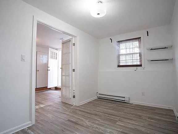 3rd image of 23 Fort Ave #Bb