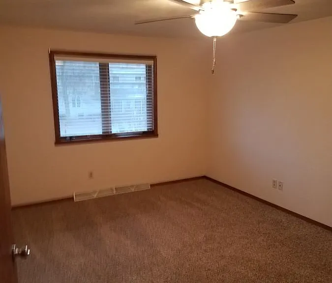 2222 N Skylark Dr — Photo 8
