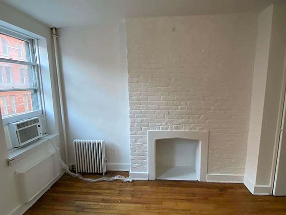 2nd image of 141 E 13th St #4AC
