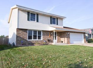 8120 W Glenbrook Rd, Milwaukee, WI 53223