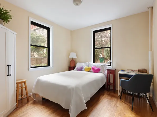 21-05 33rd Street image 6 of 7