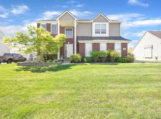 57879 Cider Mill Dr, New Hudson, MI