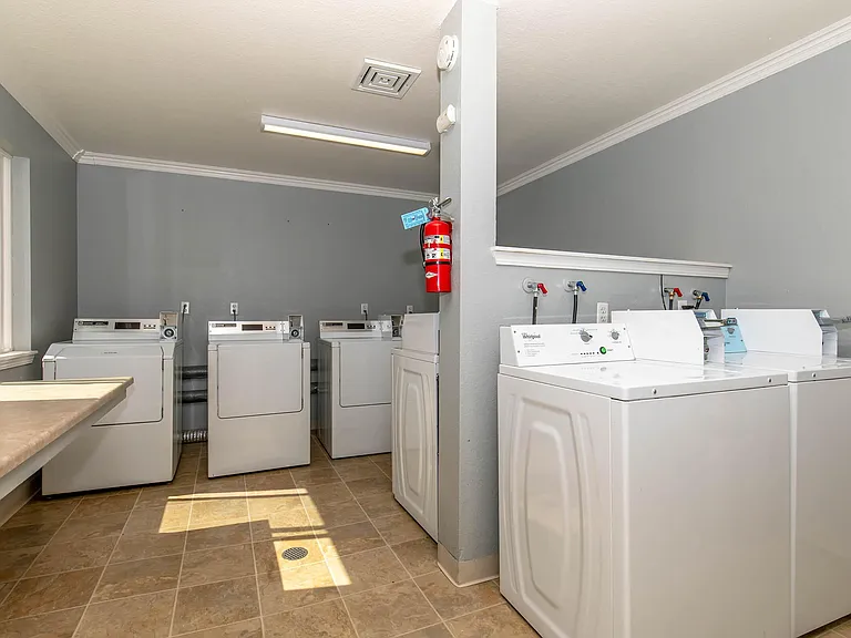 Peppertree Apartments — Photo 7