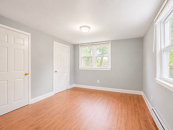 2nd image of 27 Pine St APT 1