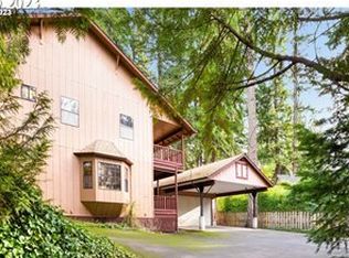 7736 SW Canyon Ln, Portland, OR 97225