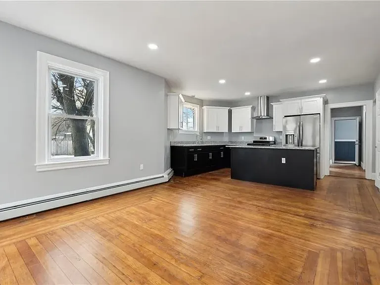 396 Orms St #1 — Photo 4